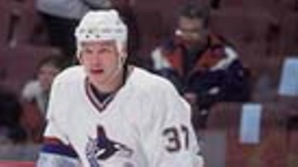 Jarkko Ruutu, Vancouver Canucks (Photo: Jeff Vinnick / NHLI / Getty Images)