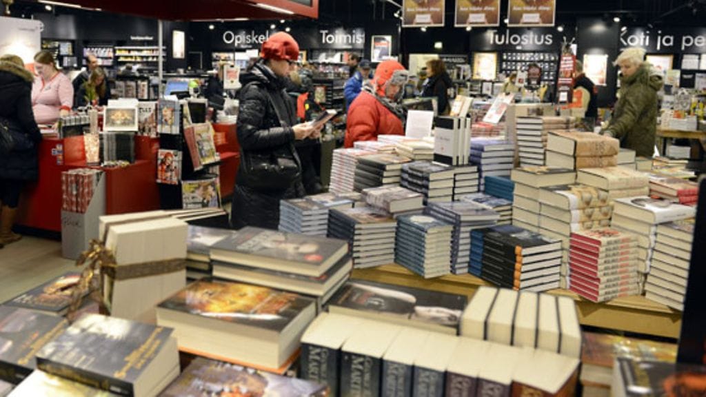 Kauppoihin palautuu joulun jälkeen kaksin kappalein saatuja lahjoja, kuten hittikirjoja.