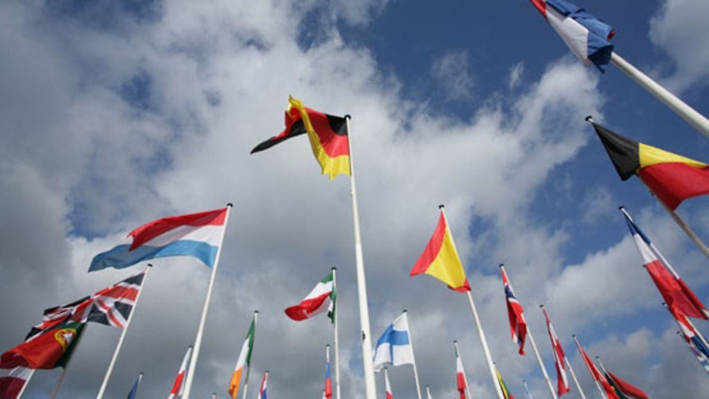 Dosentti uskoo, että talouskriisi voi kestää vielä jopa kymmenen vuotta.