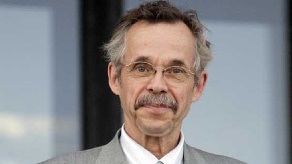 Marutei Tsurunen on Japanin parlamentin ylähuoneen ensimmäinen länsimaalaissyntyinen jäsen.