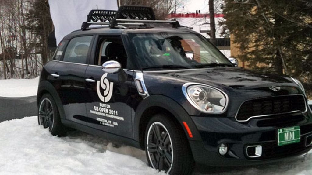 Peetu Piiroinen sai palkinnoksi Mini Countrymanin.