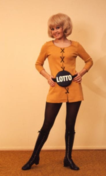 Hilkka työasussaan vuonna 1971.