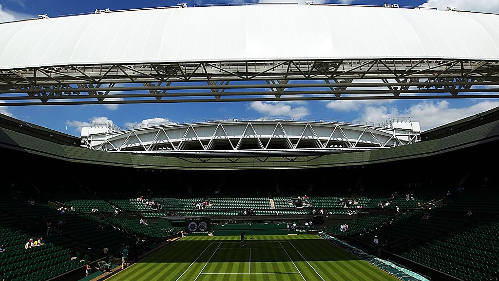 Wimbledonin keskuskenttä odottaa gladiaattoreita.