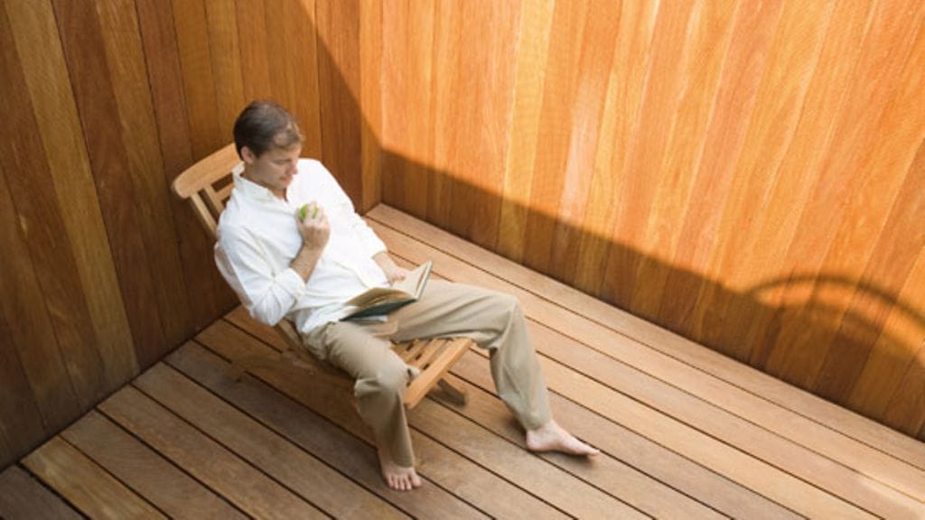 Itsemurha-ajatukset vaihtuivat vapaaehtoistyöhön. Kuvituskuva.