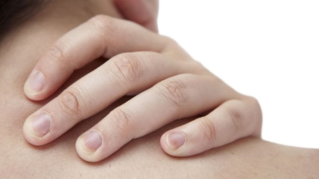 Kipuja esiintyi ympäri kehoa. Kuvan henkilö ei liity artikkeliin.