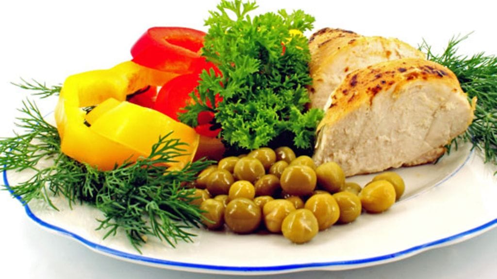 Värikäs lautanen on yleensä merkki hyvästä annoksesta.