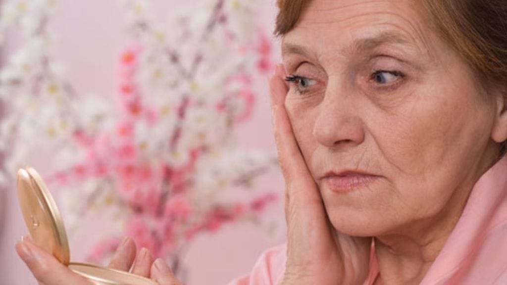 Tietyt vanhenemisen merkit voivat kieliä terveysongelmista. Kuvituskuva.