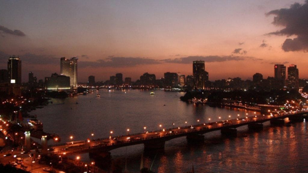 Auringonlasku Niilillä.