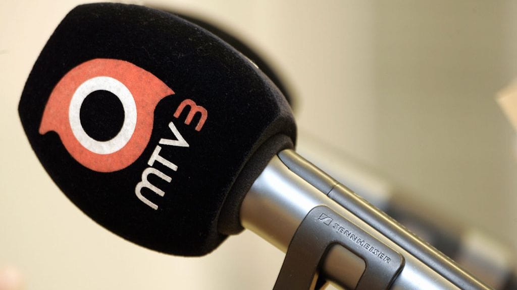 Haastateltavat ja suorat lähetykset tuovat toimittajan työhön yllätyselementtejä.