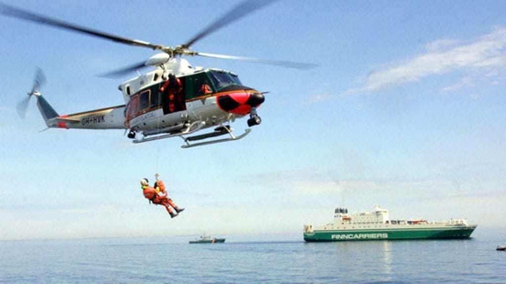 Kuvassa on käynnissä suuronnettomuusharjoitus.