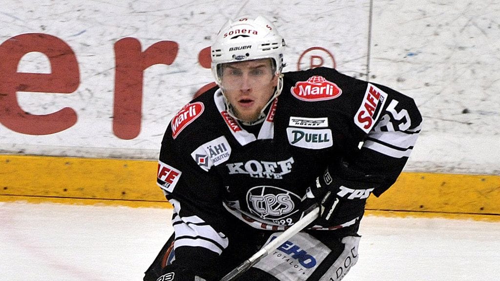 Lee Sweatt voitti TPS:n kanssa kultaan keväällä 2010.