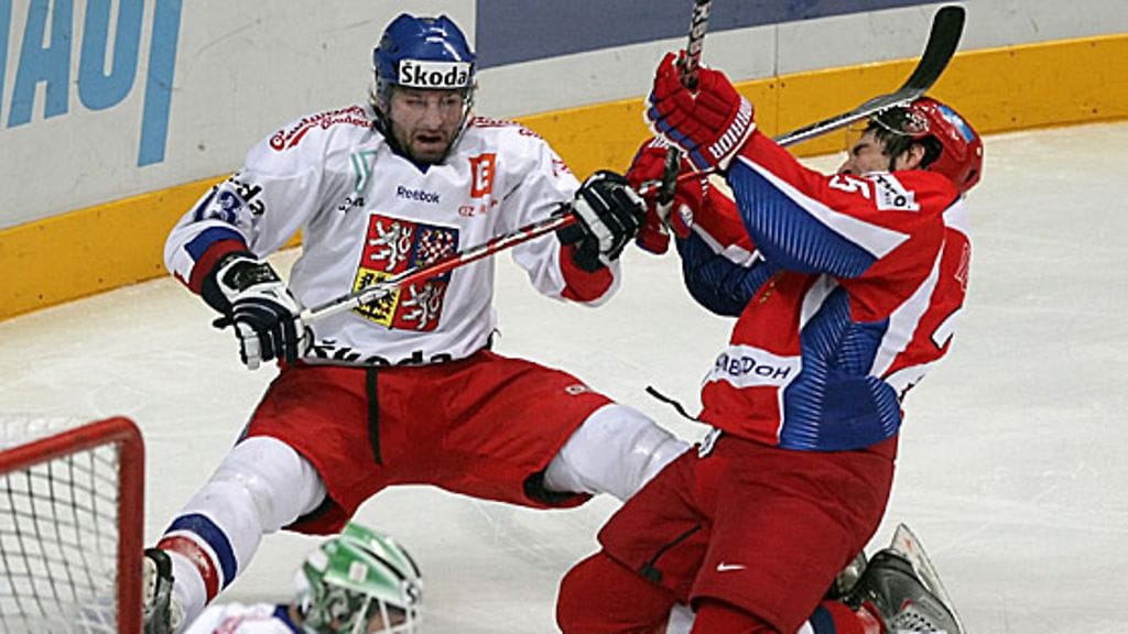 Angel Krstev ja Danis Zaripov, kuva: EPA/MAXIM SHIPENKOV