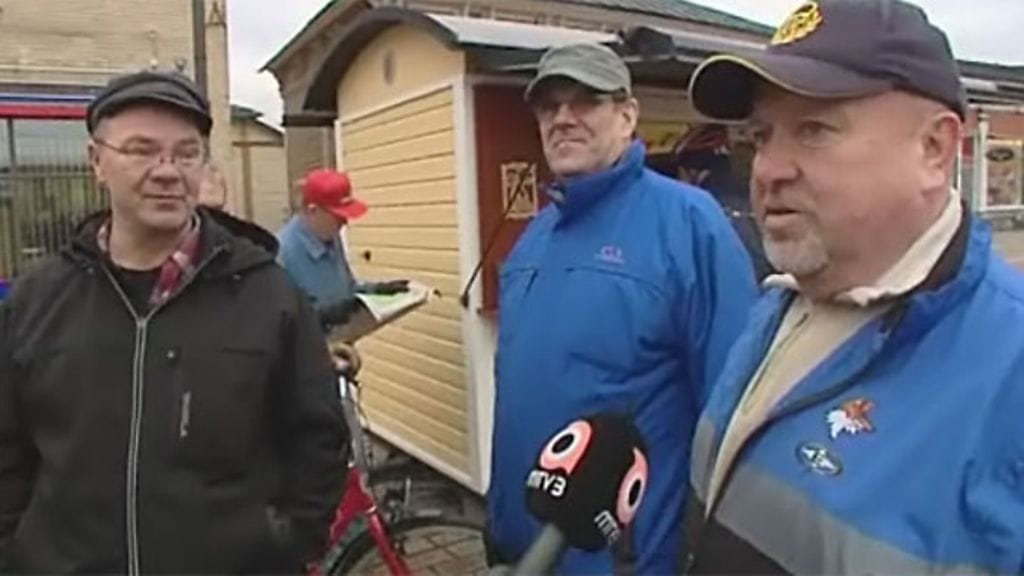 Miehiä Rauman torilta, kuva:MTV3