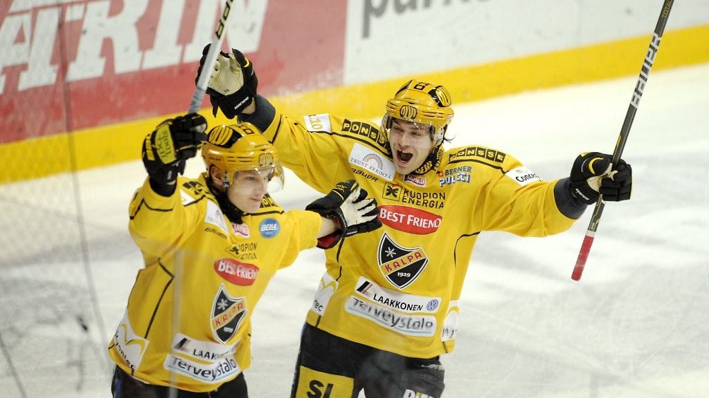 KalPa on edelleen tiukasti kiinni runkosarjan voitossa.