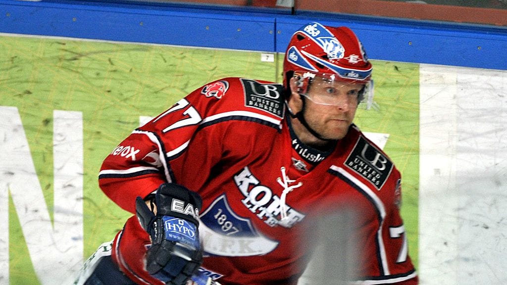 Viime kaudella HIFK:ssa pelannut Martti Järventie ymmärtää nykyistä seurajohtoaan.