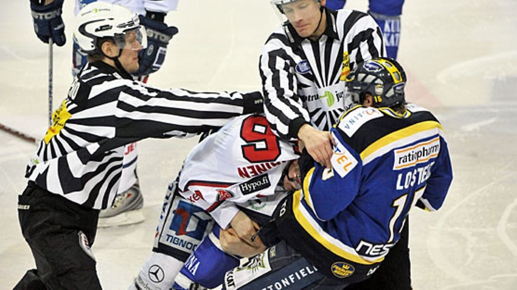 Ilkka Pikkarainen ja Patrik Lostedt. Kuva: Kimmo Mäntylä/LEHTIKUVA.
