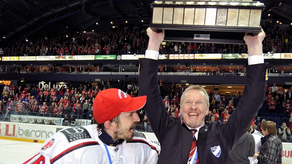 HIFK:n mestaruuden voimamiehet Ville Peltonen ja Kari Jalonen.