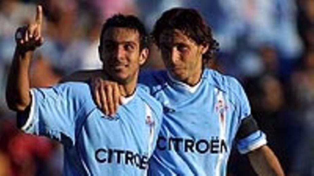 Aleksander Mostovoi ja Gustavo Lopez, Celta Vigo (Photo: Firo Foto/ALLSPORT)