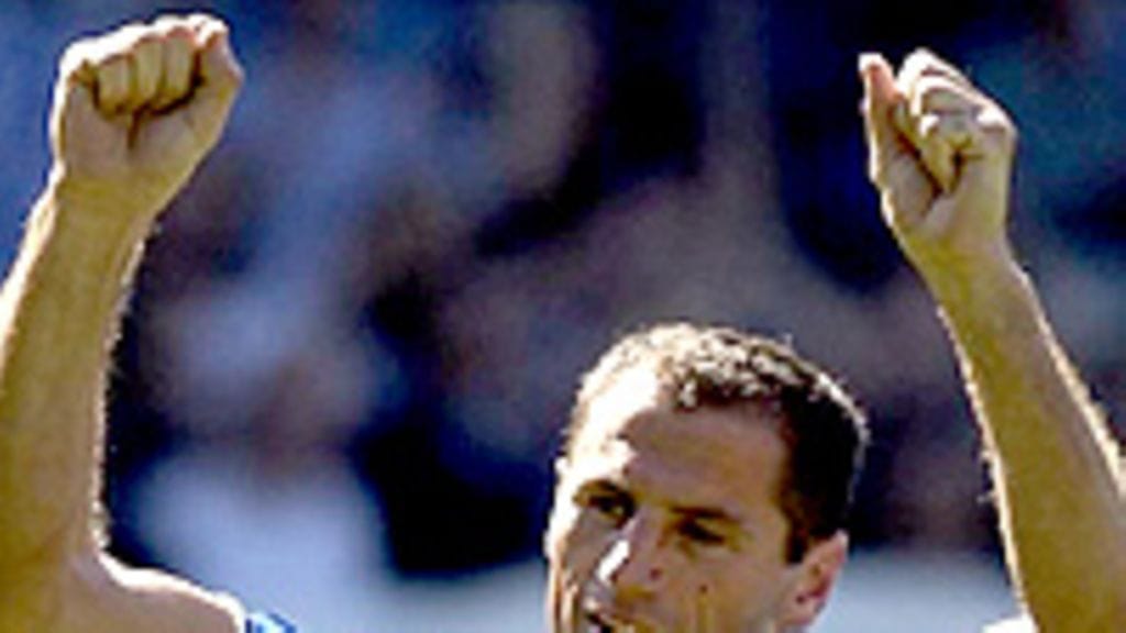 Shefki Kuqi (Photo: Ross Kinnaird/Allsport)