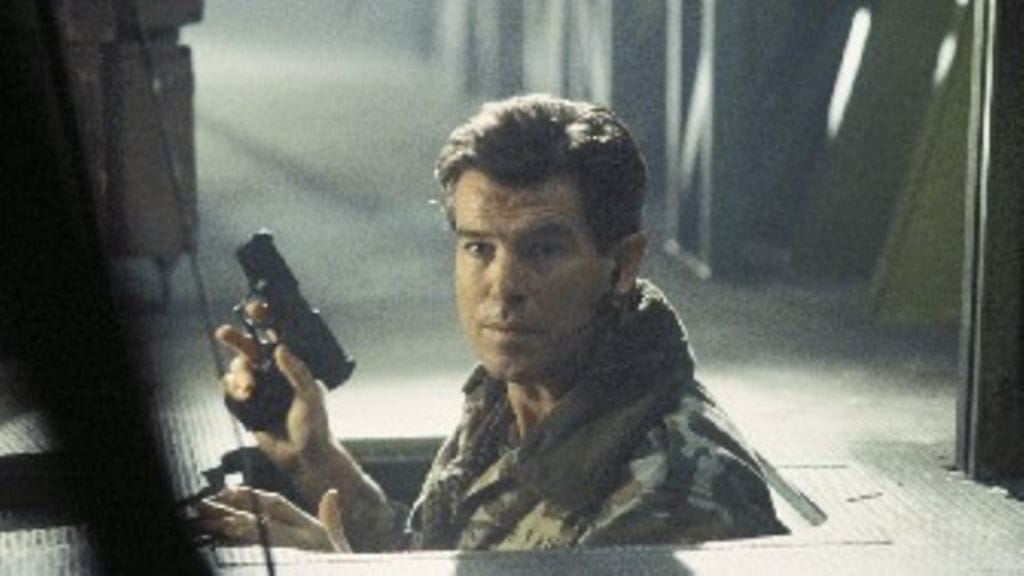 007 - Kuolema saa odottaa