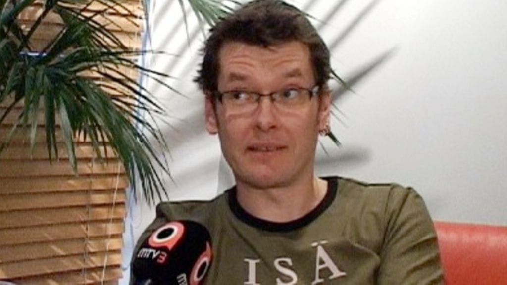 Sami Garam puhuu isyydestä. (Kuva: MTV3)