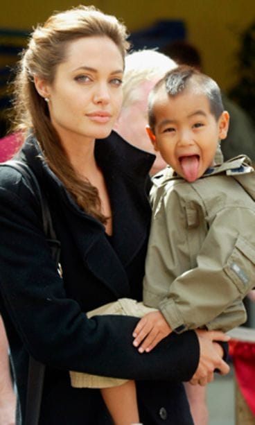 Angelina Jolie Maddox-poikansa kanssa. (Kuva: MJ Kim/Getty Images)
