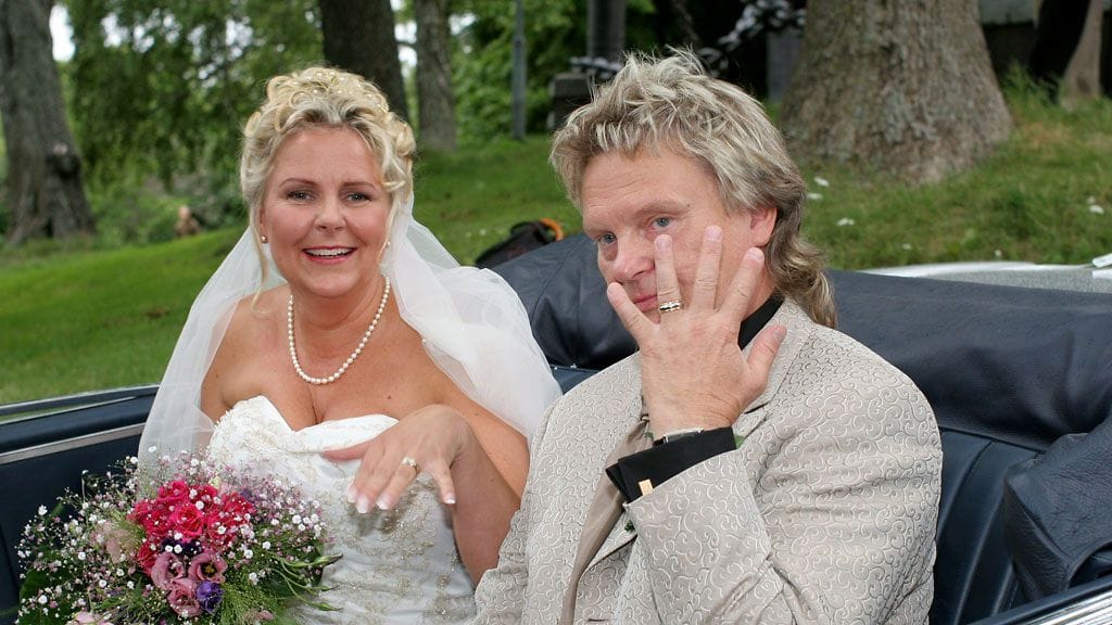 Vihdoinkin rengastettuna! Pauliina ja Pepe onnellinen hääpari.