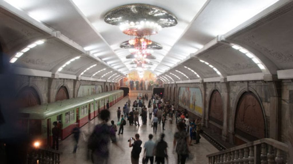 Matkailijan mukaan salakuljetus Pohjois-Koreaan on yleistä. Kuvituskuva.