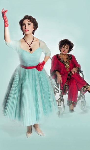 Maria Lund näyttelee nuorta Elizabethia, kun taas Sinikka Sokka näyttelee vanhempaa ja raihnaisempaa tähteä.