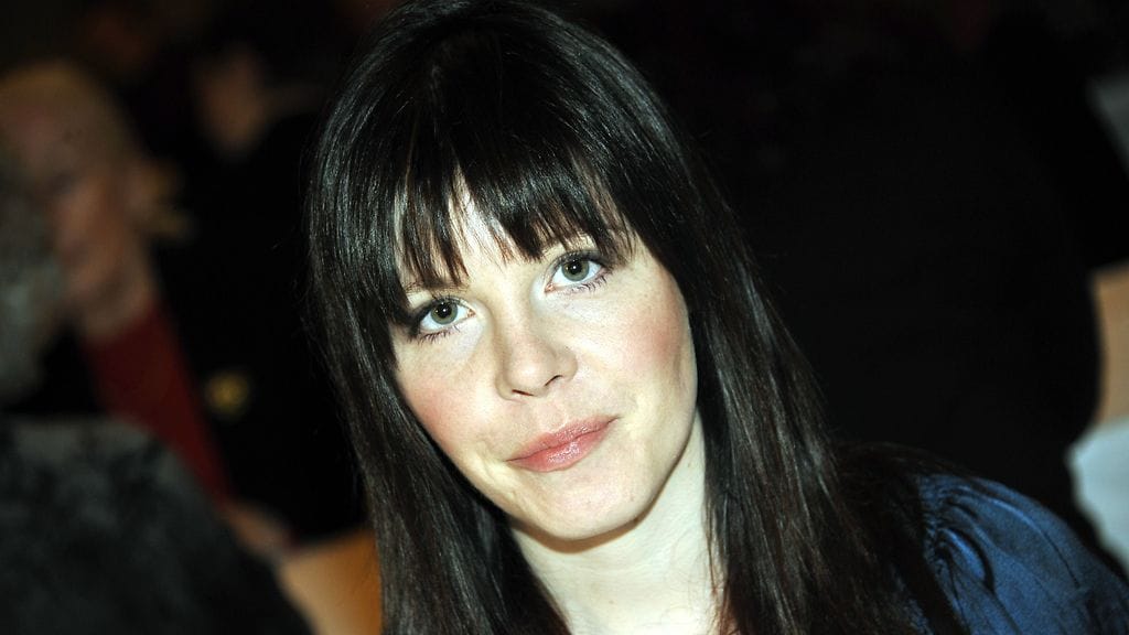 Riikka Pulkkinen haluaa tuoda kirjansa avulla lohtua ihmisille.