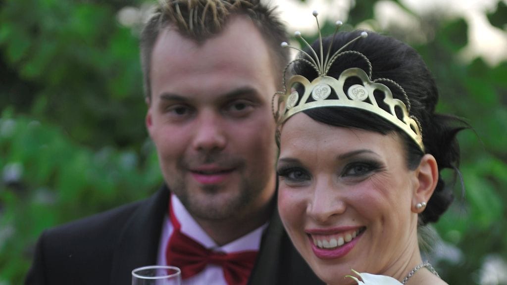 Superfinalisti Heikki Koskelo ja hallitseva Tangokuninkaallinen Mervi Koponen.