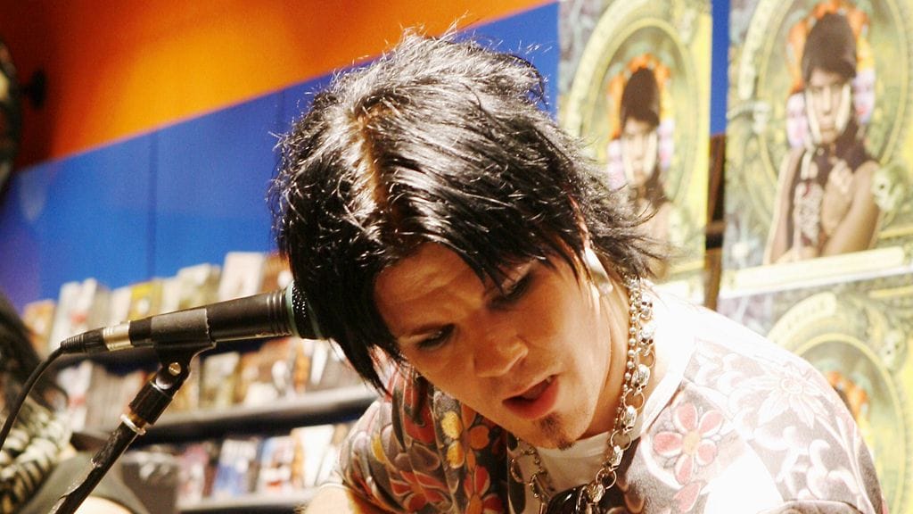 Matthau Mikojanin kitara varastettiin.