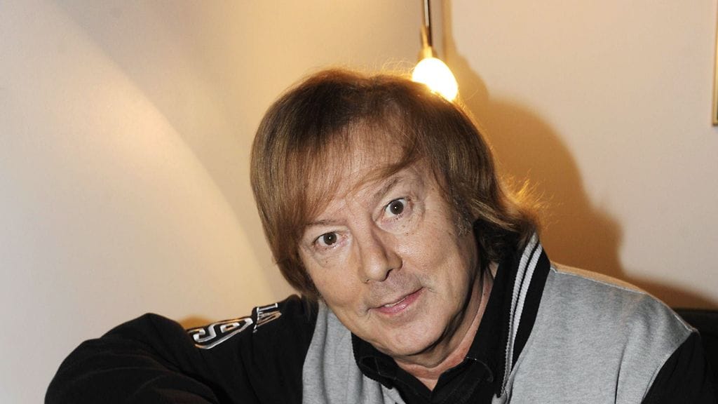 Iskelmälaulaja Dannyn mielestä avioero on vain muodollisuus.