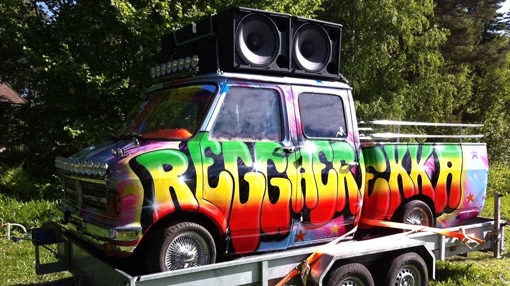 Reggaerekka vaikuttaa nyt Lapissa.