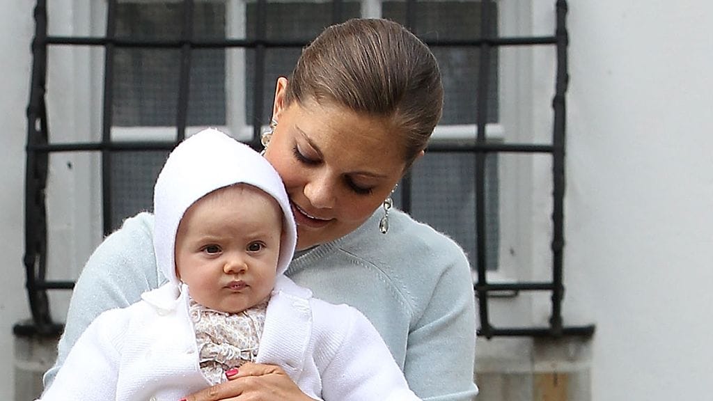 Prinsessa Estelle ja kruununprinsessa Victoria.