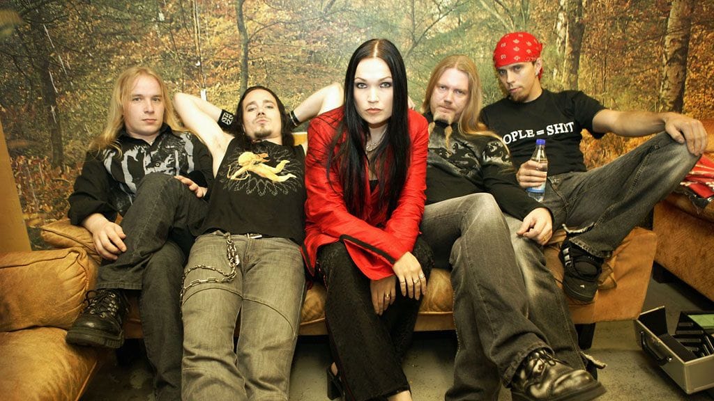 Nightwish vuonna 2004.