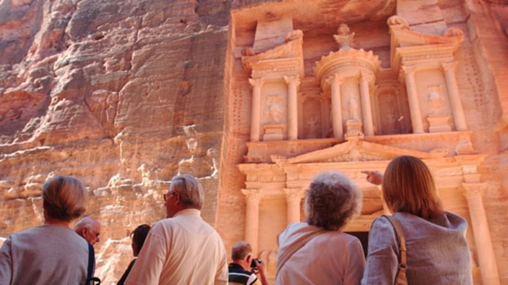 Turisteja Petrassa, Jordaniassa.