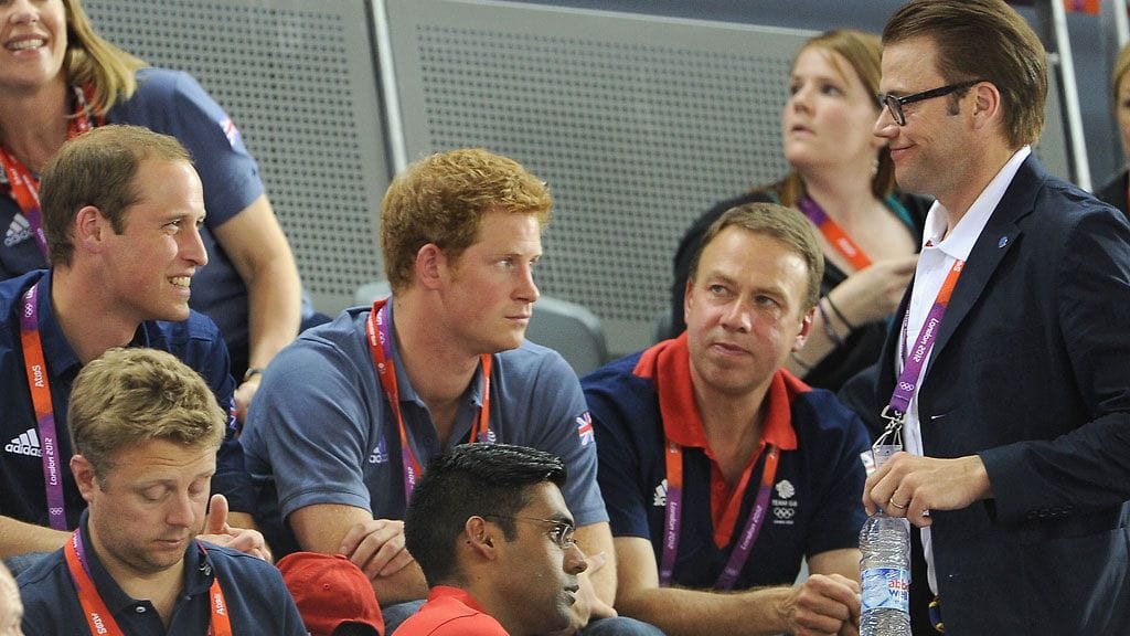 Prinssi William tuijotti Danielia.