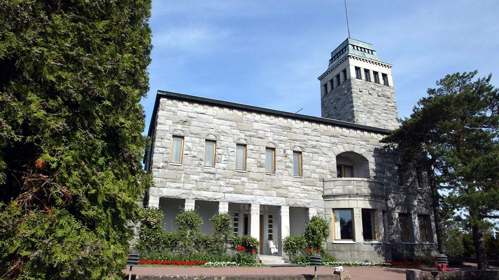 Kultarannan päärakennus.