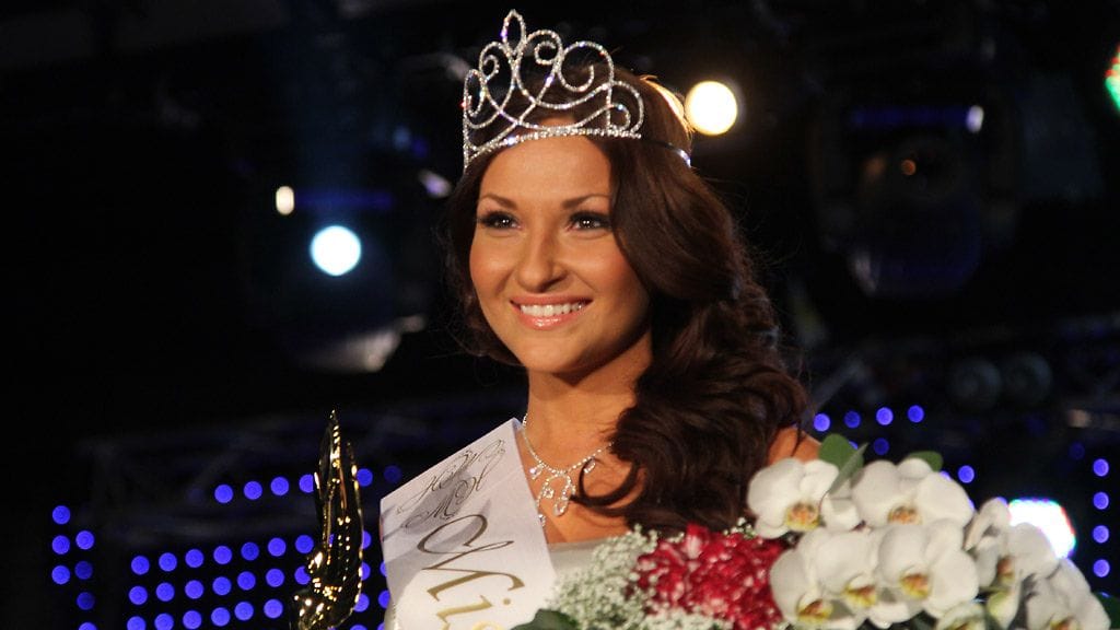 Katrie Daler on Miss Helsinki 2012. Katrien meikki ja hiukset: Cime Beauty House.