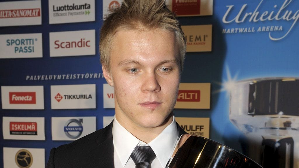 Mikael Granlund oli totista poikaa voiton jälkeen.