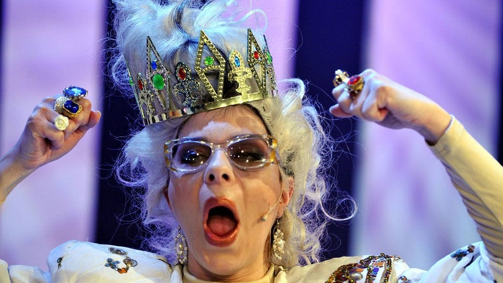 Atmi Toivasen luoma Leena Hefner o.s. Herppeenluoma voitti sketsihahmokisan.