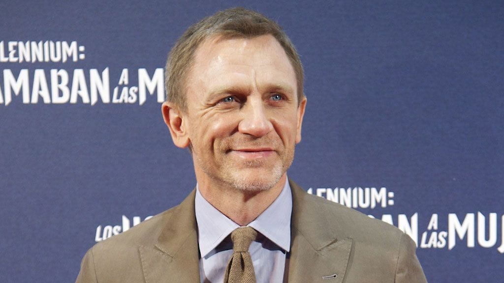 Daniel Craig näyttelee James Bondia