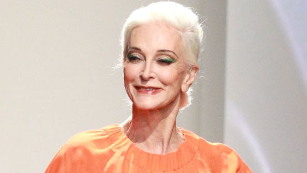 Carmen Dell'Orefice viime vuonna Marimekon muotinäytöksessä.