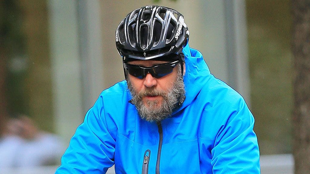 Russell Crowe on eroamassa.