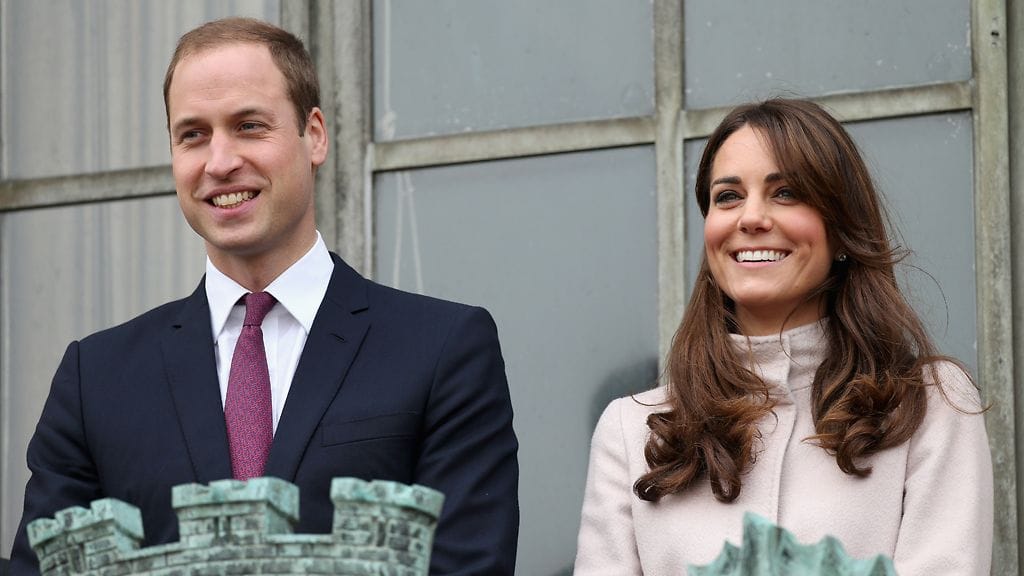 Prinssi William ja herttuatar Catherine vierailemassa Cambridgessa.