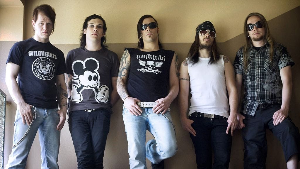 Uniklubi, Teemu keskellä.