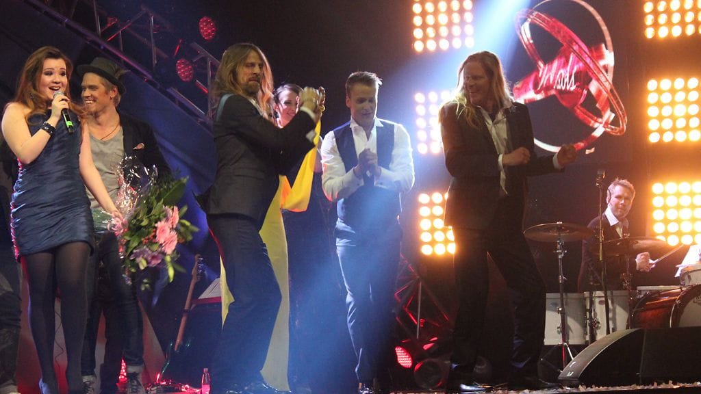 Jone Nikula otti mallia Tommi Liimataisen liikkeistä.