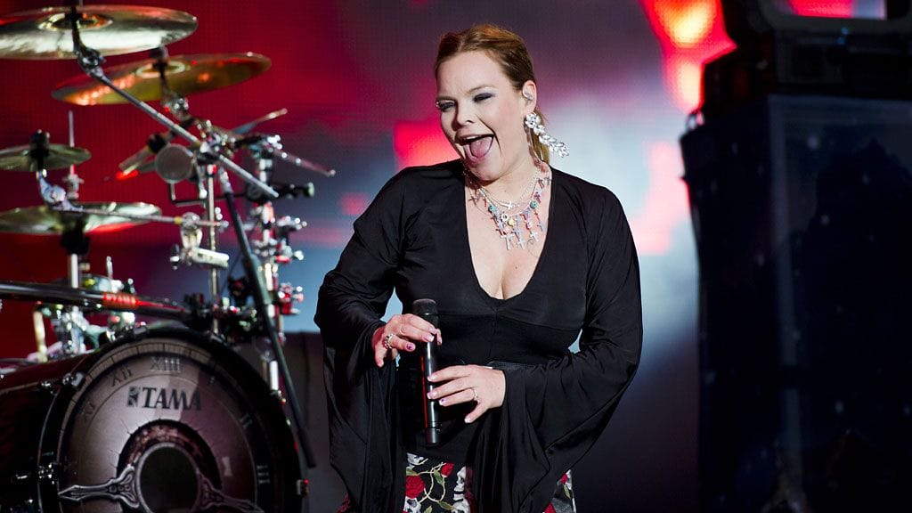 Anette Olzon nauttii täysillä äitiydestä.i