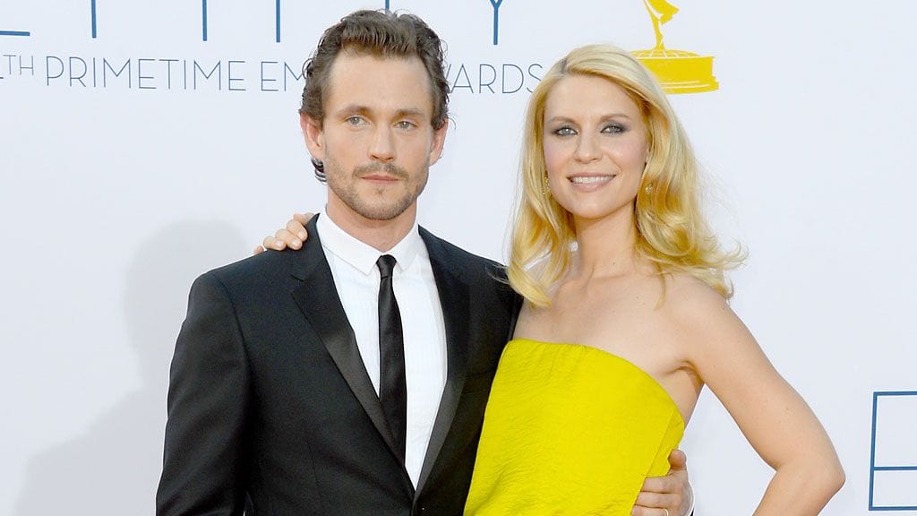 Claire Danes ja Hugh Dancy ovat pikkuisen poikavauvan vanhempia.